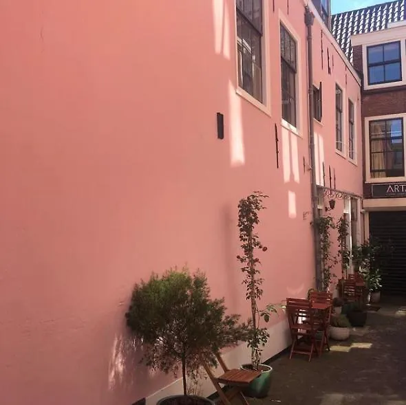 Bookstor Hotel The Hague Bed & Breakfast